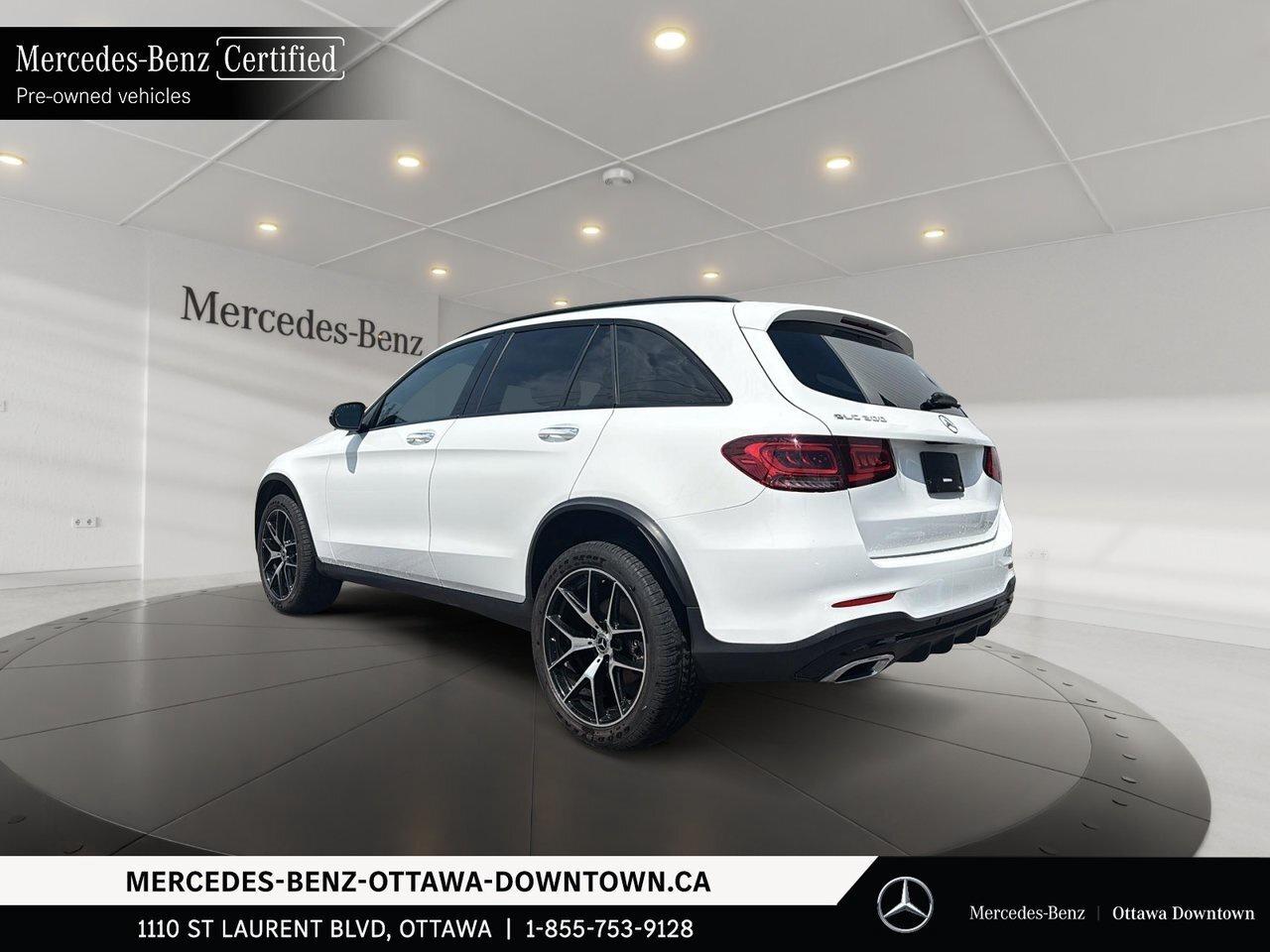 2022 Mercedes-Benz GLC300 4MATIC SUV Premium Package   Night Package   20 AM Photo