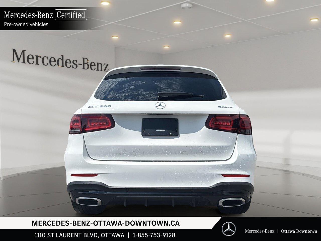2022 Mercedes-Benz GLC300 4MATIC SUV Premium Package   Night Package   20 AM Photo2