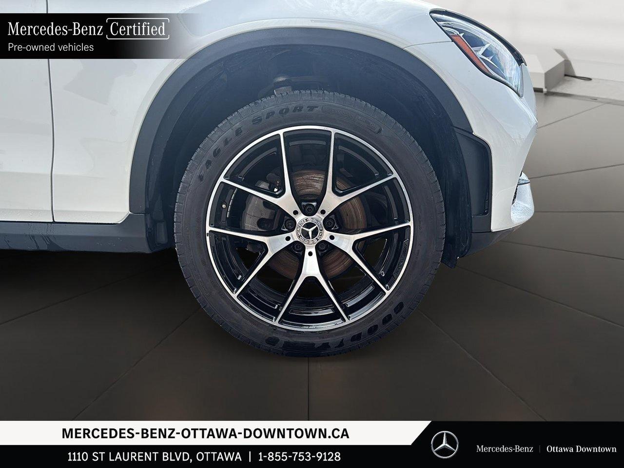 2022 Mercedes-Benz GLC300 4MATIC SUV Premium Package   Night Package   20 AM Photo