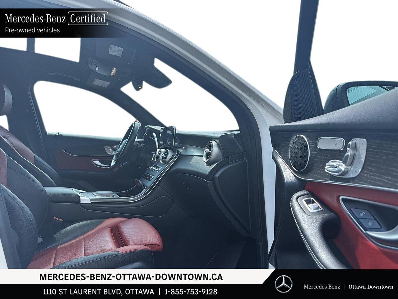 2022 Mercedes-Benz GLC300 4MATIC SUV Premium Package   Night Package   20 AM Photo