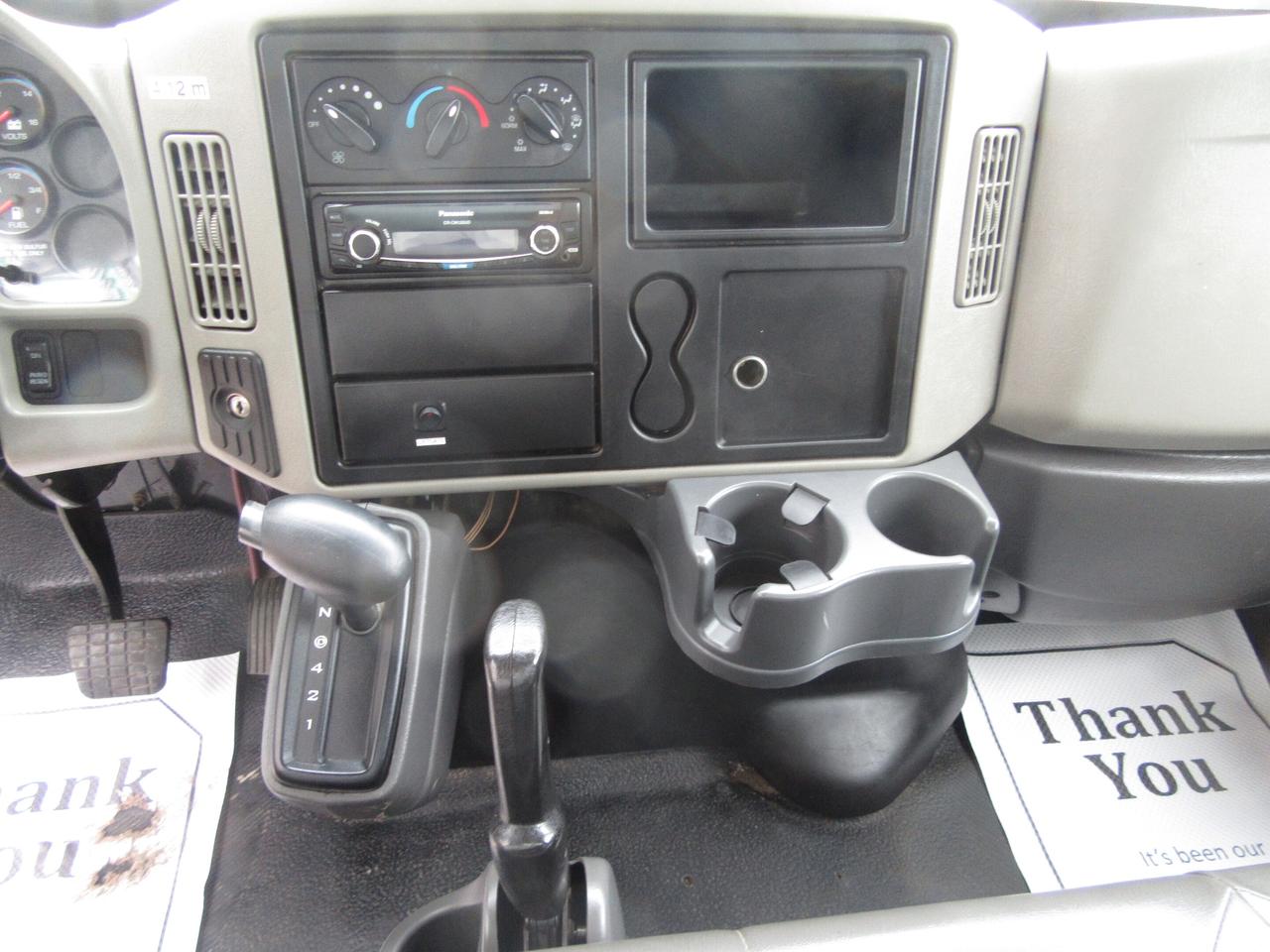 2018 International 4300 CUMMINS DIESEL 26FT BOX POWER LIFTGATE & RAMP Photo