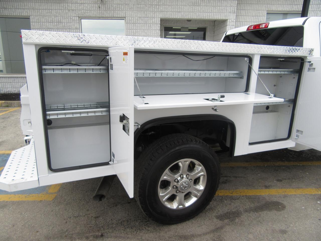 2022 RAM 3500 CREW CAB DIESEL NEW SERVICE/UTILITY BODY Photo2