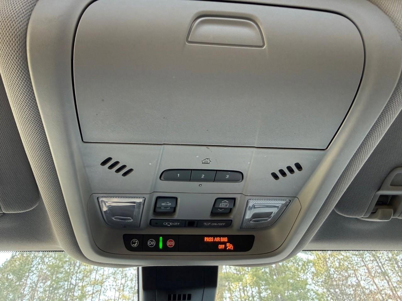 2024 GMC Terrain AT4 SUNROOF. ALL WEATHER MATS. LEATHER. Photo