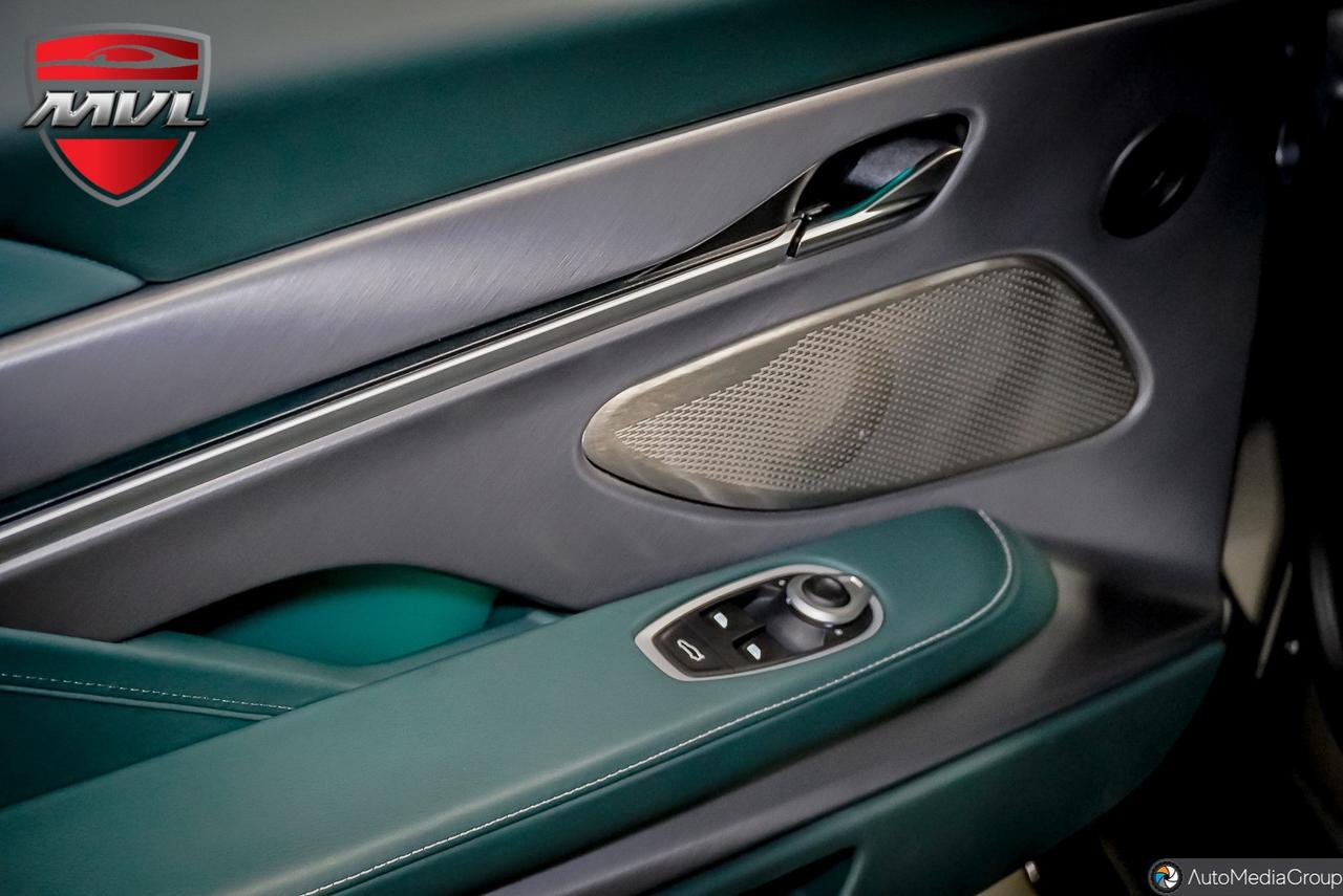 2025 Aston Martin Vanquish  Photo