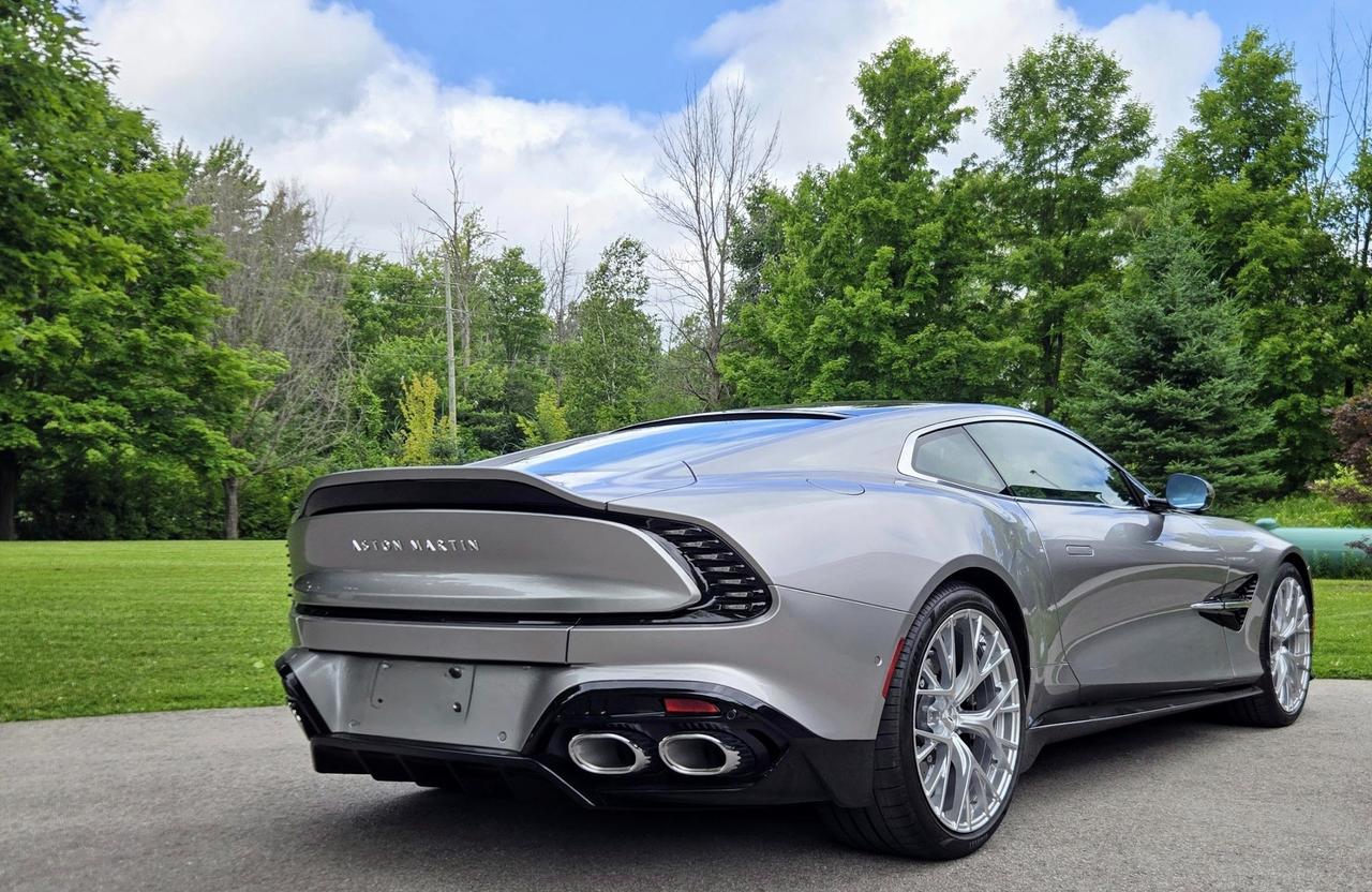 2025 Aston Martin Vanquish  Photo