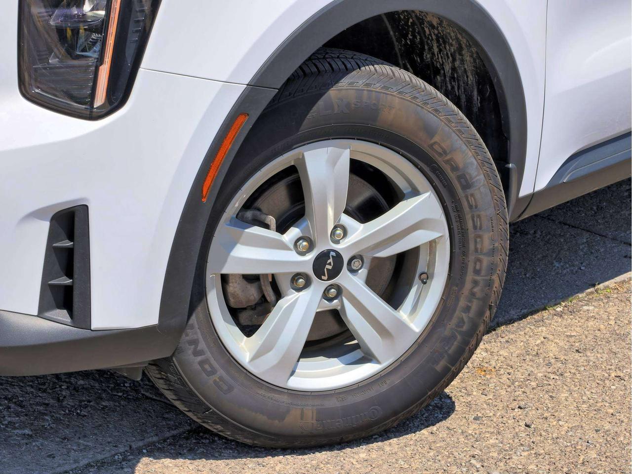 2025 Kia Sorento LX AWD   Lane Assist   Blindspot Alert   Htd Seat Photo2