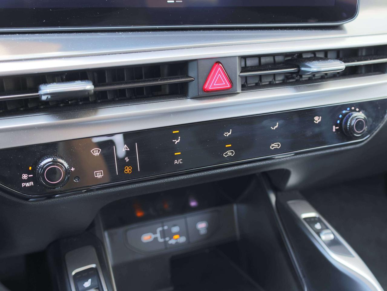 2025 Kia Sorento LX AWD   Lane Assist   Blindspot Alert   Htd Seat Photo