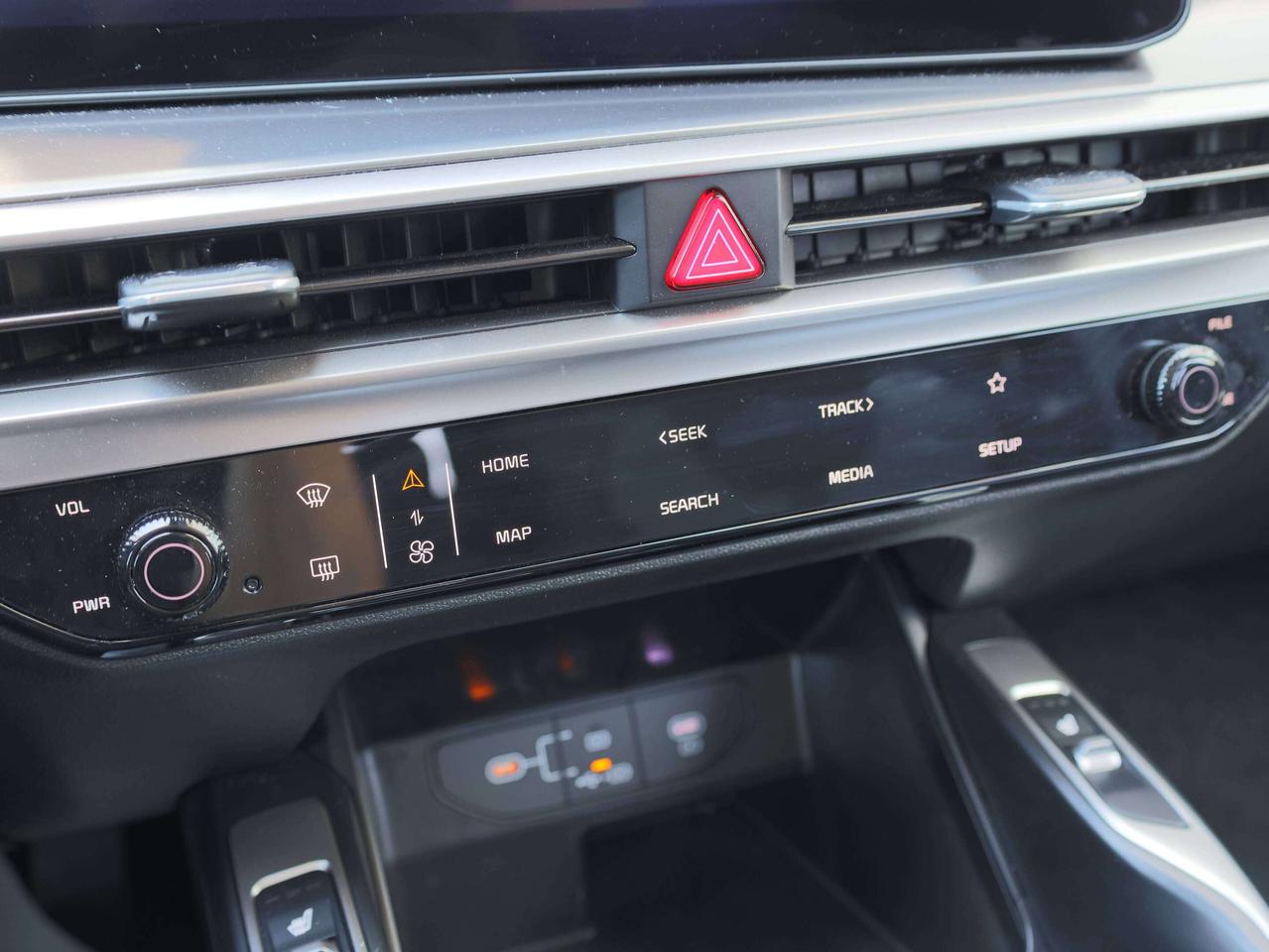 2025 Kia Sorento LX AWD   Lane Assist   Blindspot Alert   Htd Seat Photo