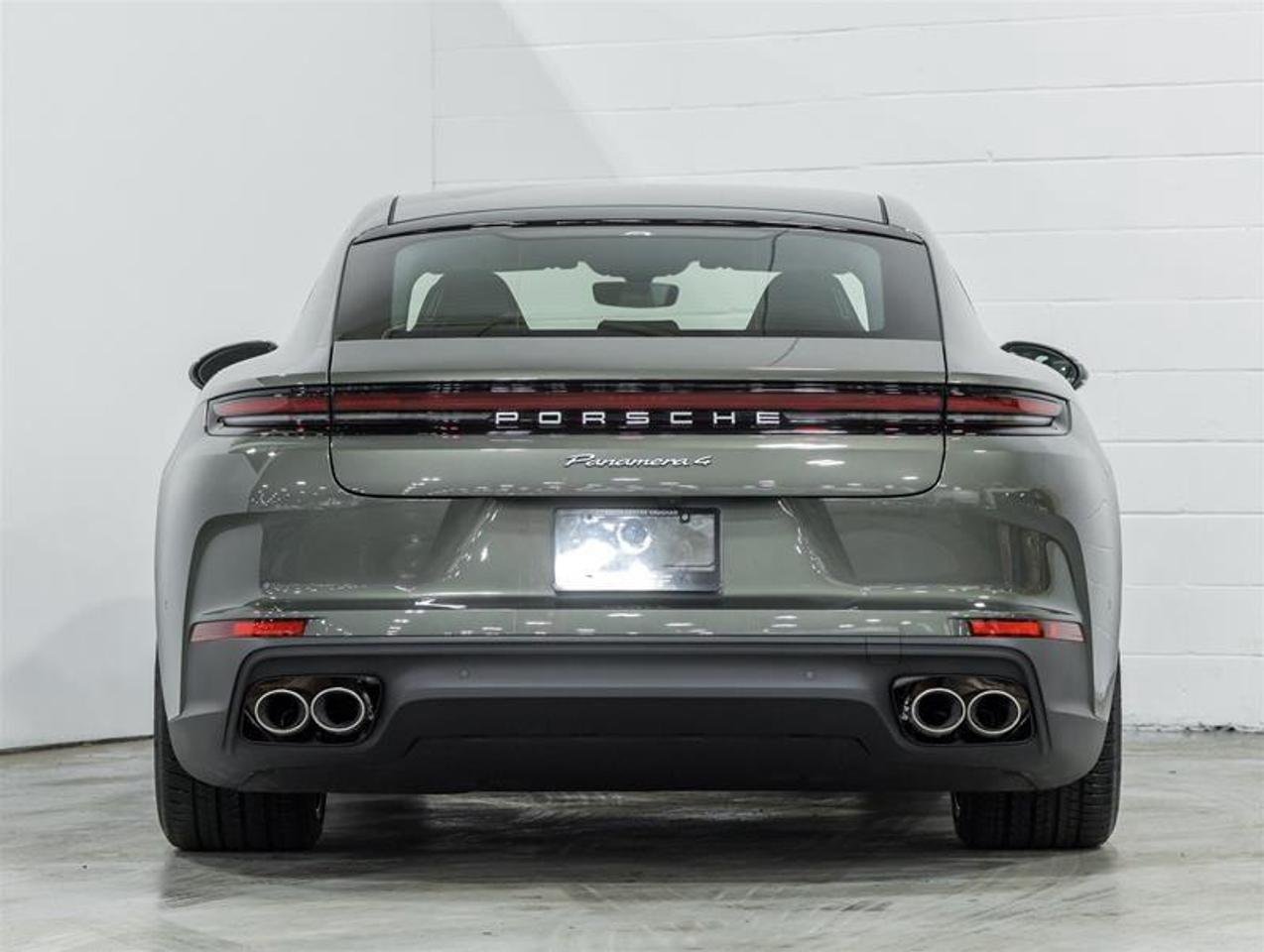 2026 Porsche Panamera  Photo