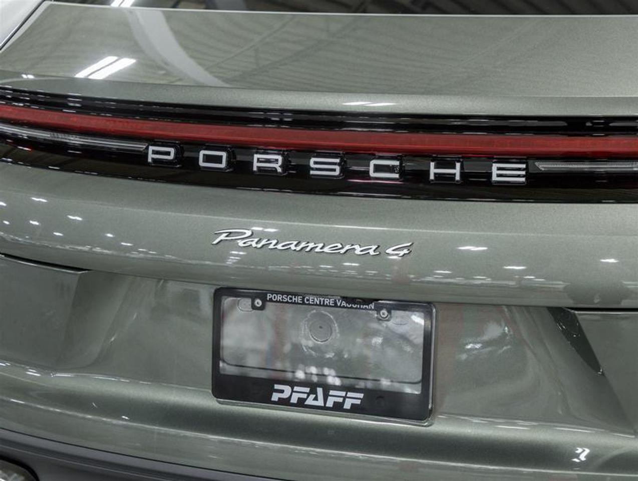 2026 Porsche Panamera  Photo