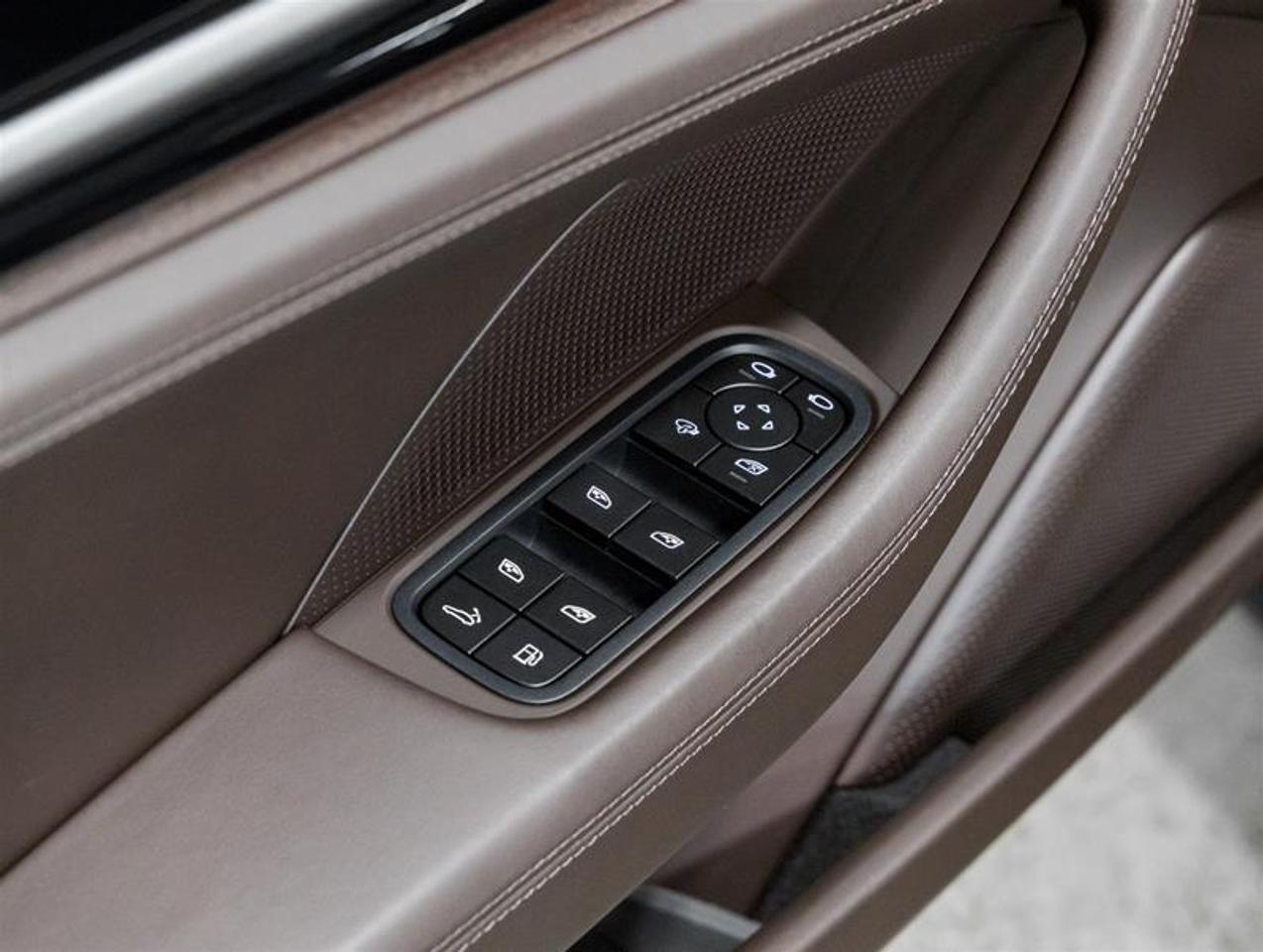 2026 Porsche Panamera  Photo