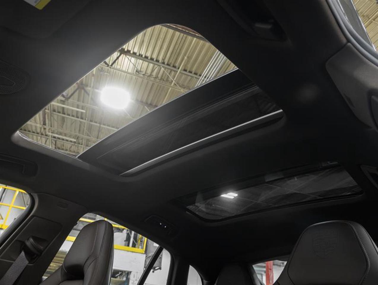 2026 Porsche Panamera  Photo