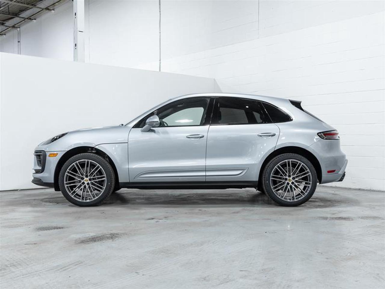 2026 Porsche Macan  Photo