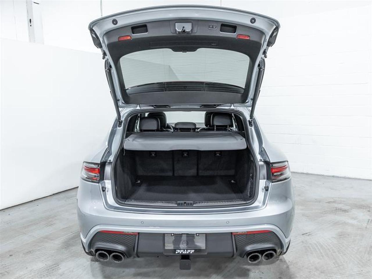 2026 Porsche Macan  Photo