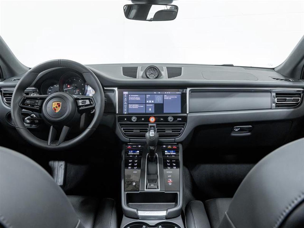 2026 Porsche Macan  Photo