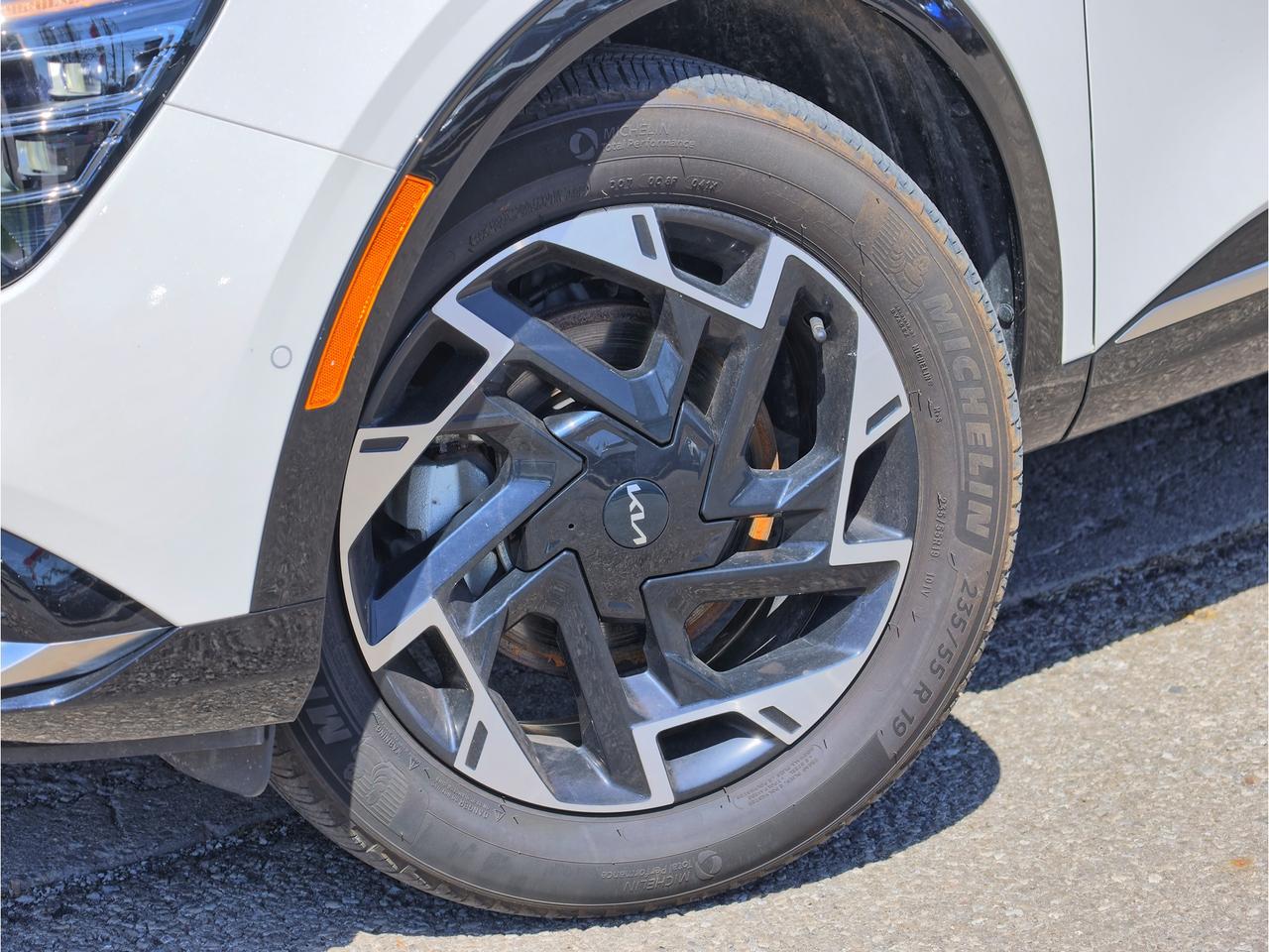 2024 Kia Sportage Plug-In Hybrid SX AWD   360 Camera   Premium Sound   Cooled Seat Photo