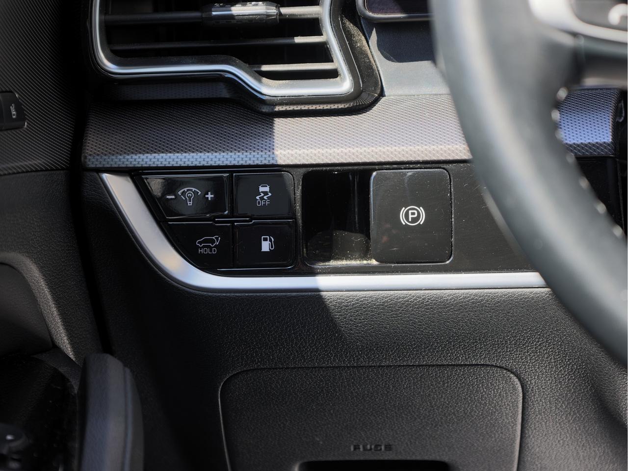2024 Kia Sportage Plug-In Hybrid SX AWD   360 Camera   Premium Sound   Cooled Seat Photo