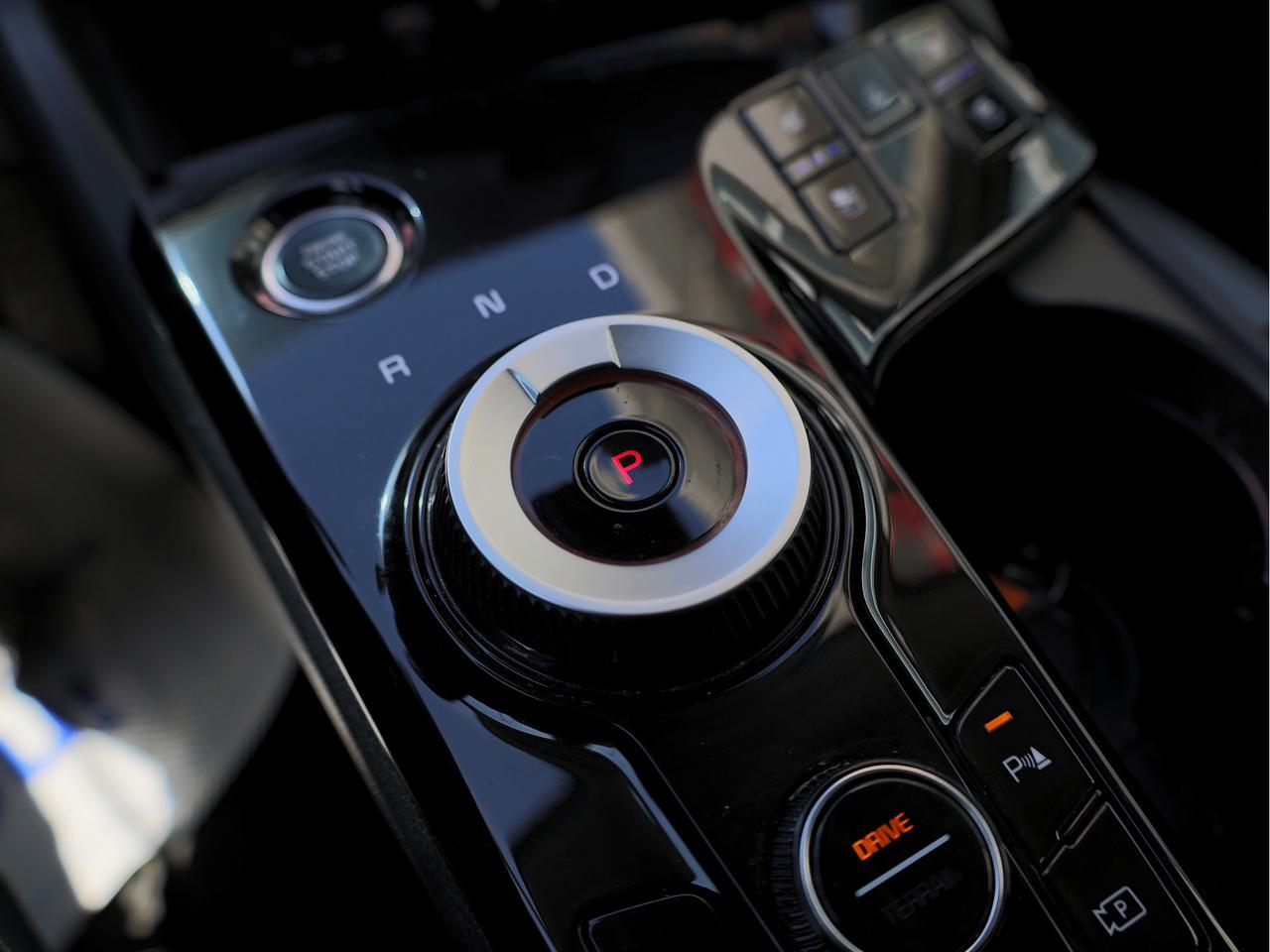 2024 Kia Sportage Plug-In Hybrid SX AWD   360 Camera   Premium Sound   Cooled Seat Photo