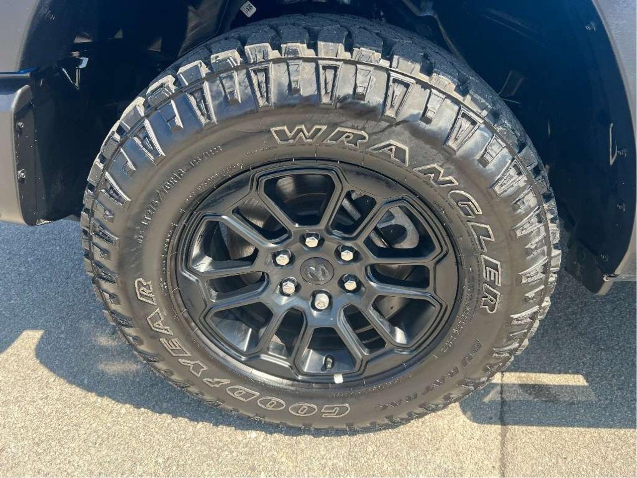 2025 RAM 1500 Rebel Crew 4X4 I-6 TT *LEVEL 2 *SUN *LTHR *NAVI Photo