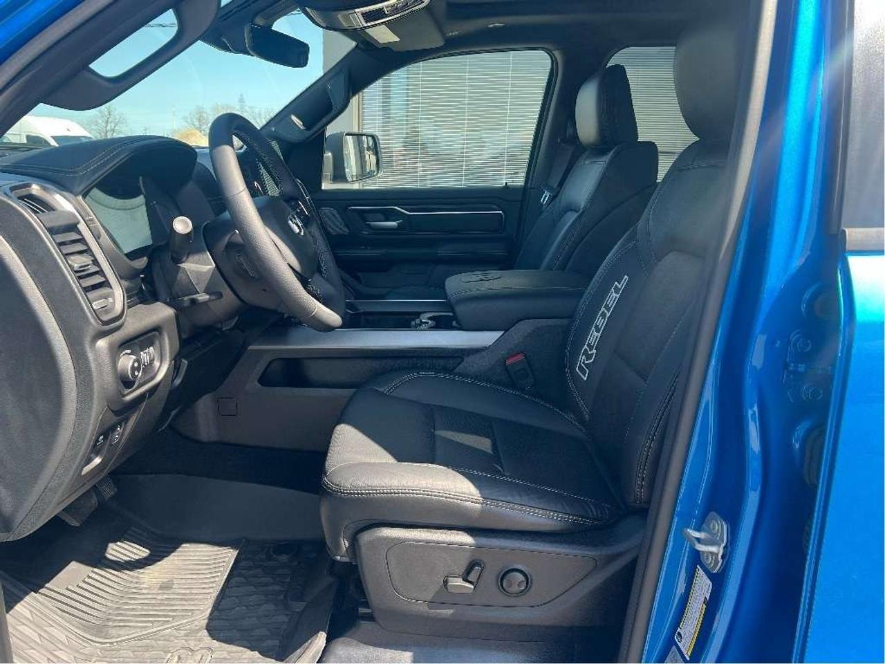 2025 RAM 1500 Rebel Crew 4X4 I-6 TT *LEVEL 2 *SUN *LTHR *NAVI Photo