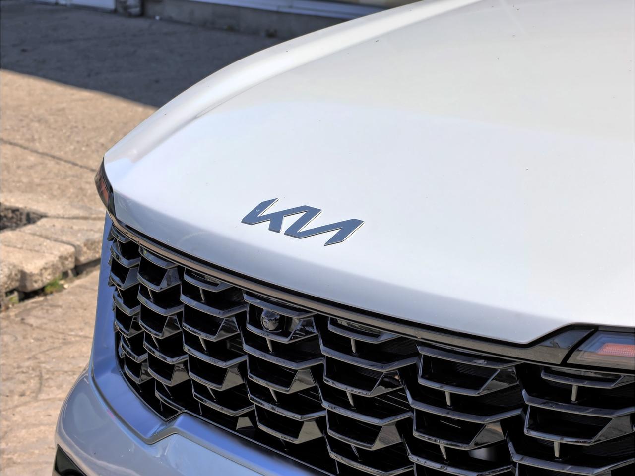 2025 Kia Sorento Plug-In Hybrid SX AWD Photo2