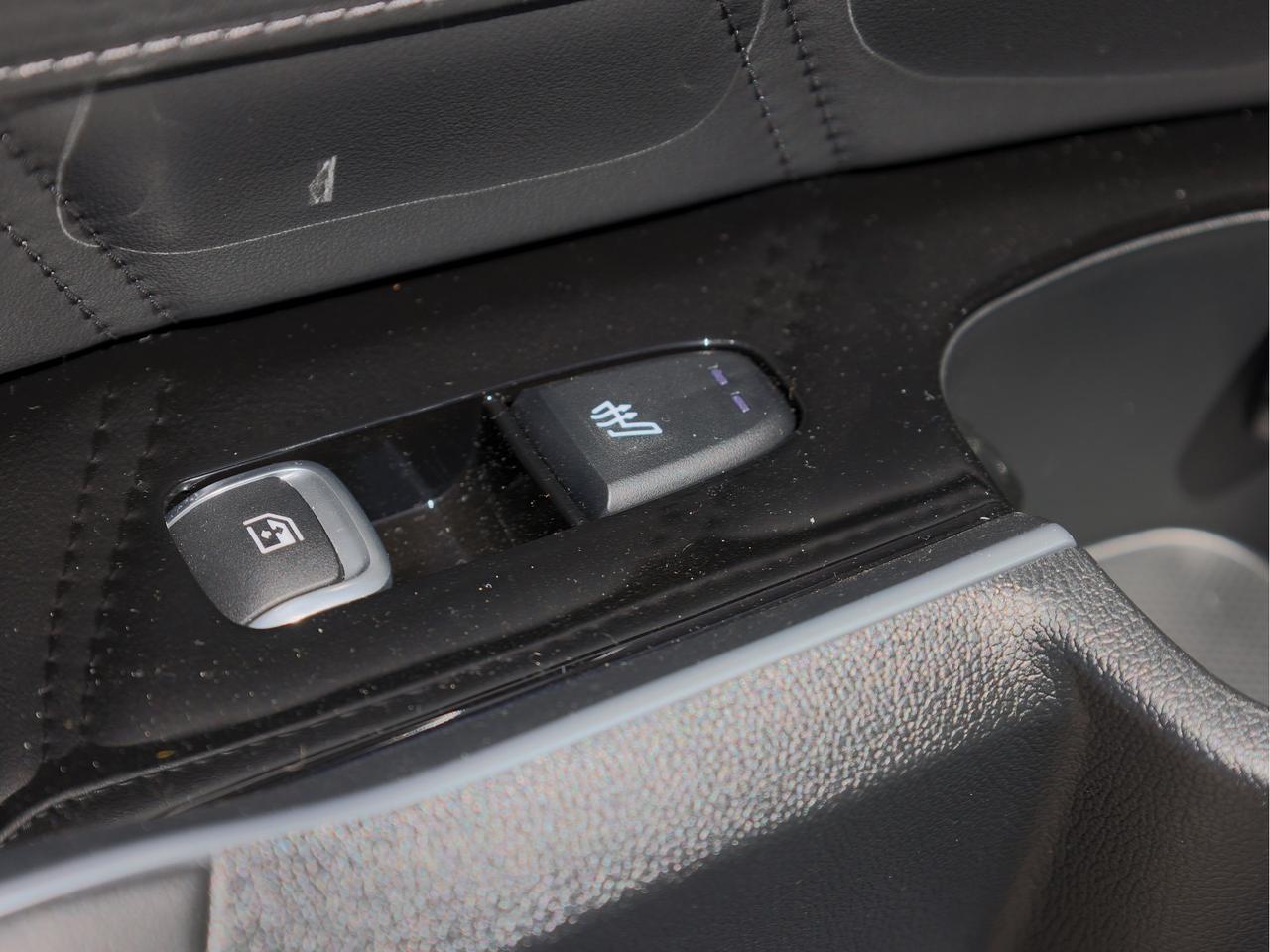 2025 Kia Sorento Plug-In Hybrid SX AWD Photo