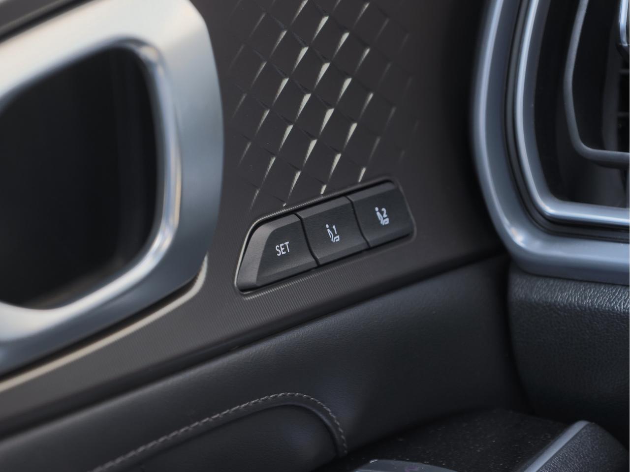 2025 Kia Sorento Plug-In Hybrid SX AWD Photo