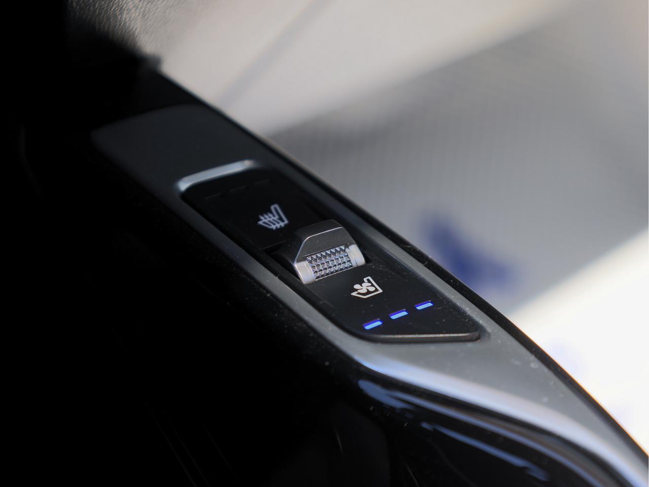 2025 Kia Sorento Plug-In Hybrid SX AWD Photo