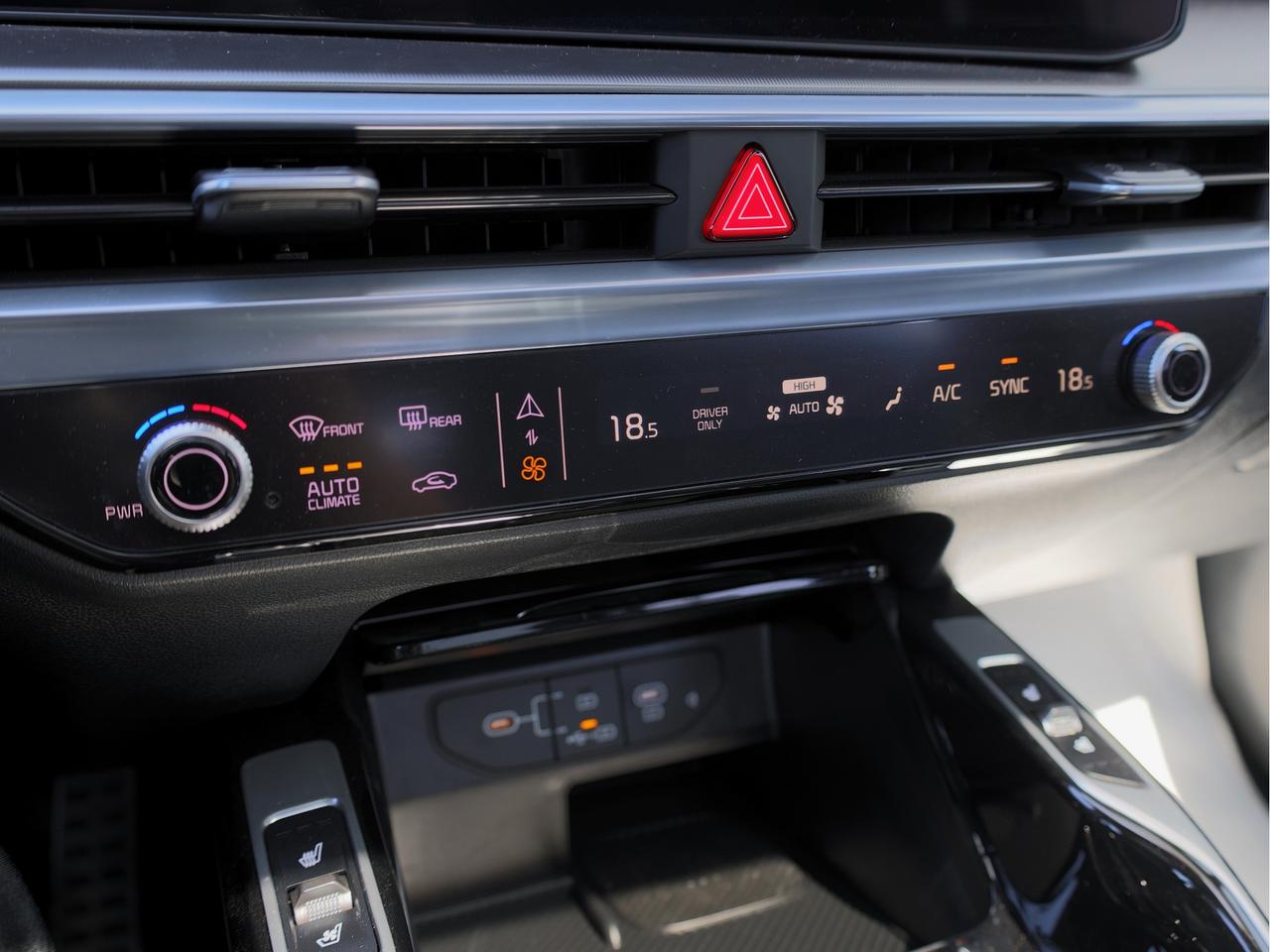 2025 Kia Sorento Plug-In Hybrid SX AWD Photo