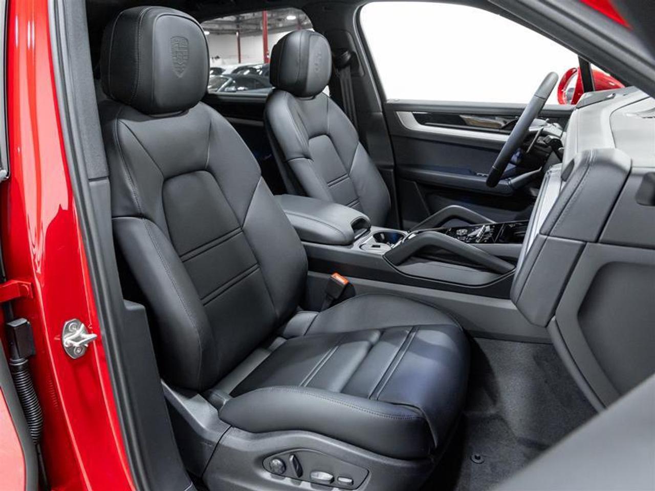 2026 Porsche Cayenne  Photo