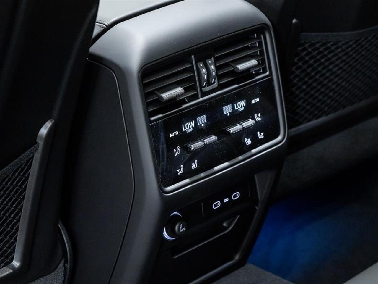 2026 Porsche Cayenne  Photo