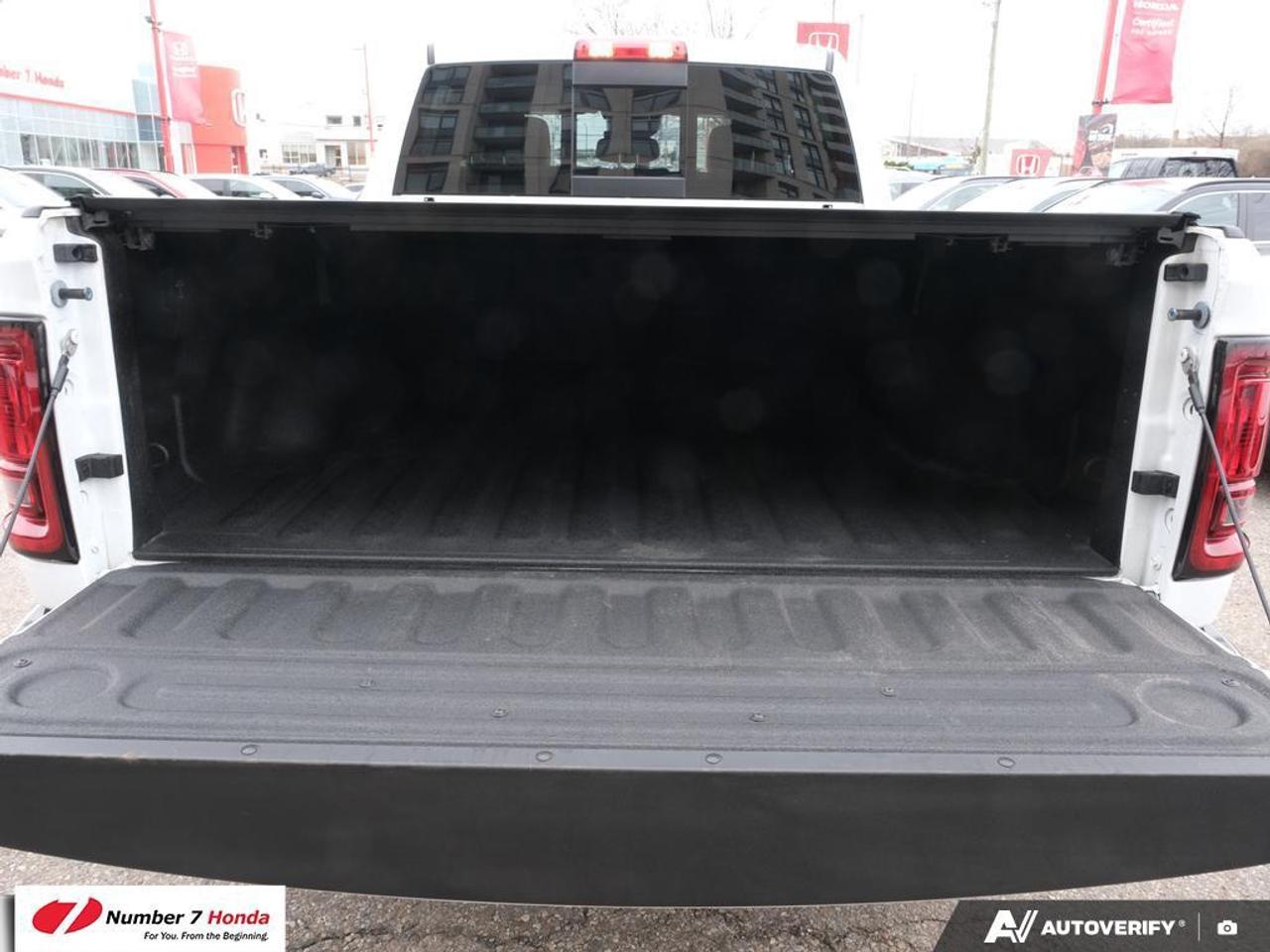 2025 RAM 2500 4wd Crew 6'4 *NO REPORTED ACCIDENTS*ONE OWNER* Photo