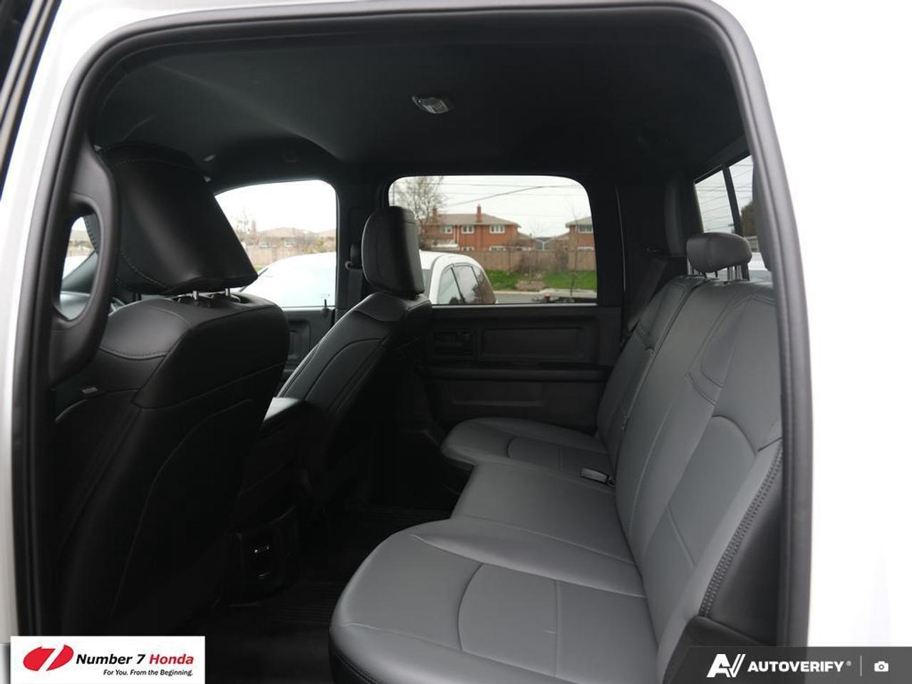 2025 RAM 2500 4wd Crew 6'4 *NO REPORTED ACCIDENTS*ONE OWNER* Photo