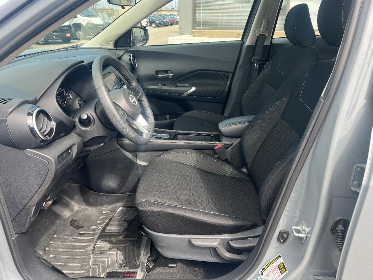 2024 Nissan Kicks SV FWD *CLEAN CARFAX *1 OWNER *LOW KMS Photo