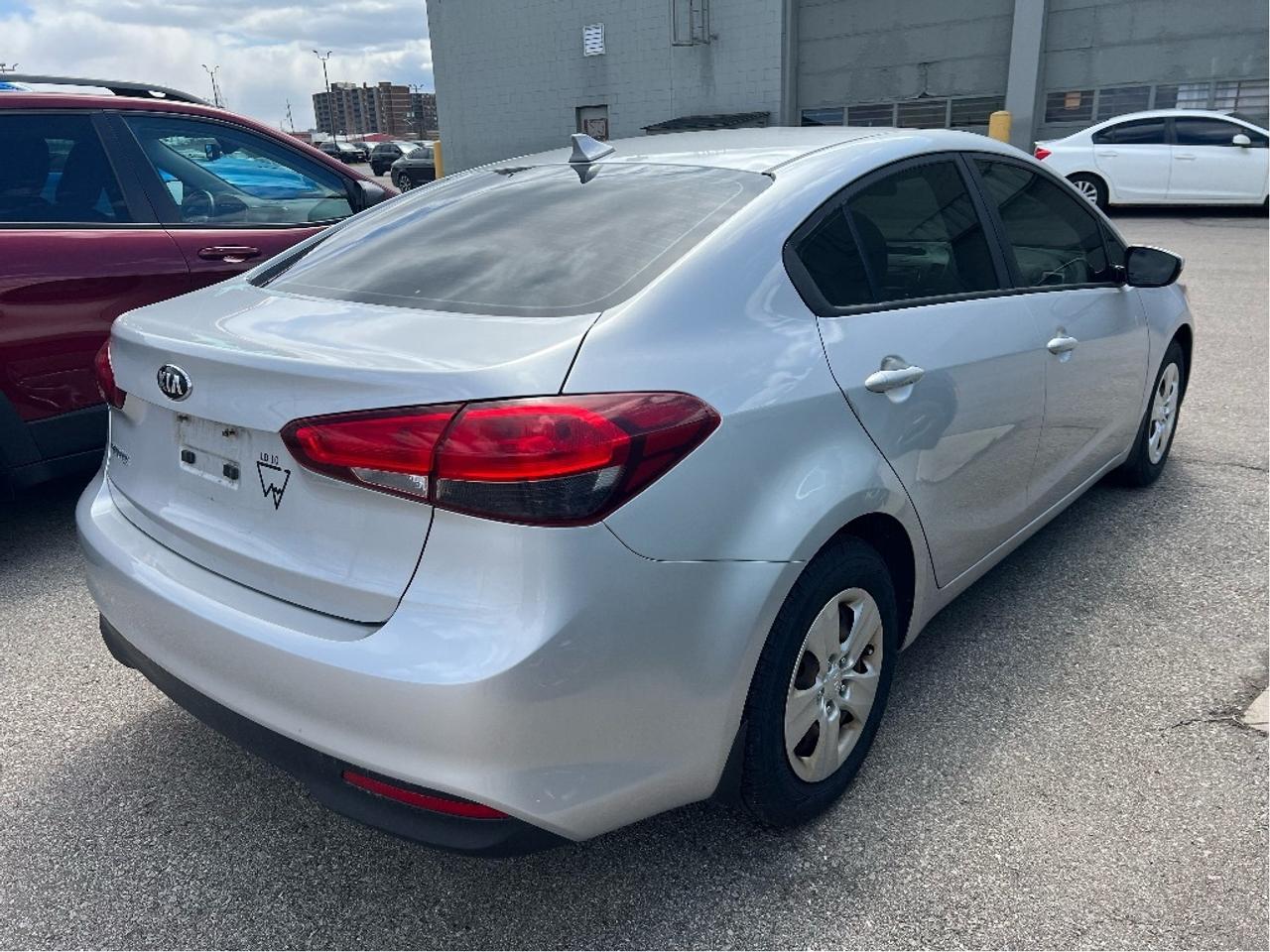 2018 Kia Forte LX Automatic *CLEAN CARFAX *LOW KMS *GREAT VALUE Photo