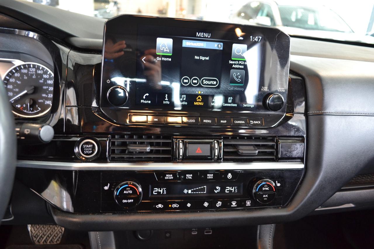 2022 Nissan Pathfinder SL Photo