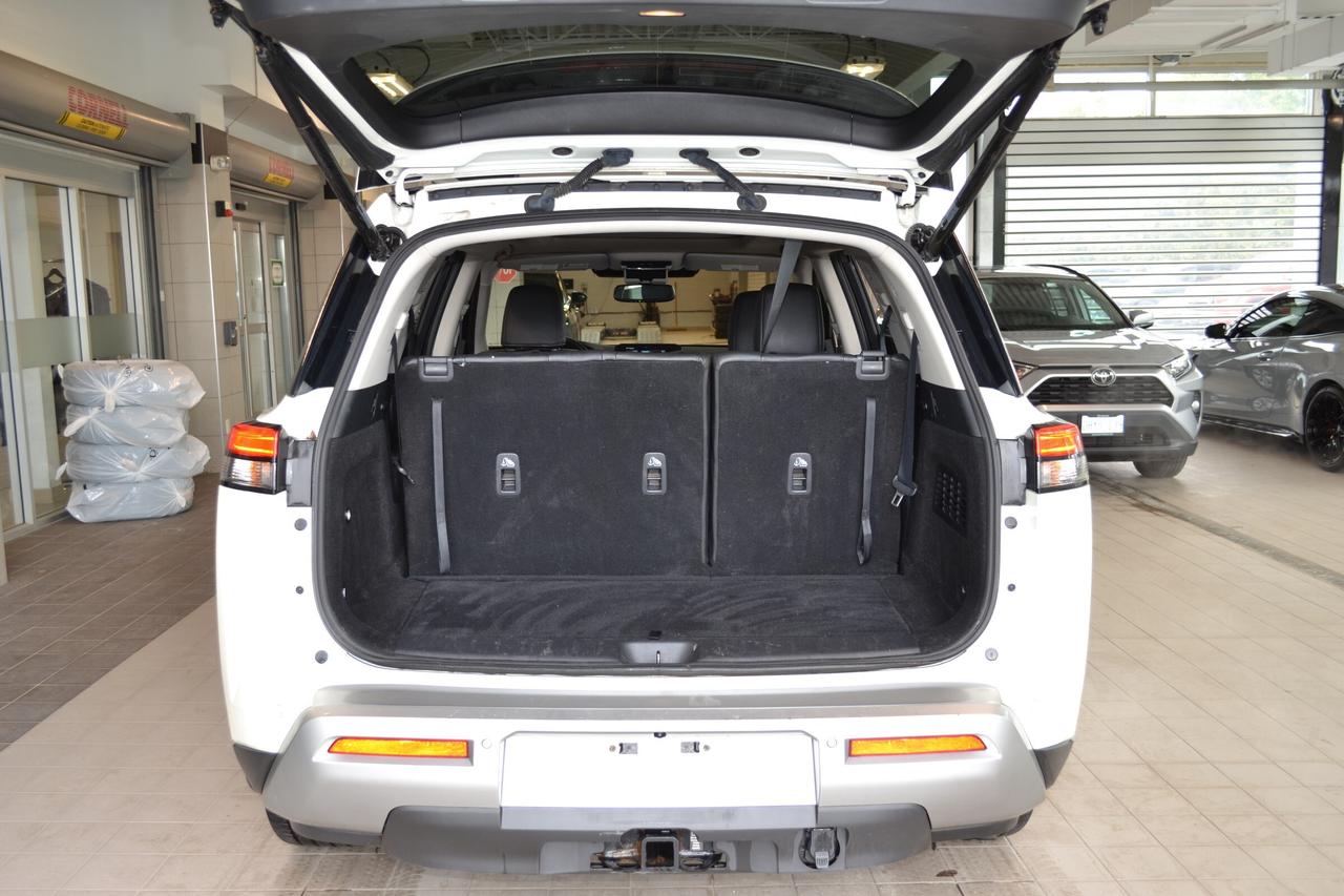 2022 Nissan Pathfinder SL Photo