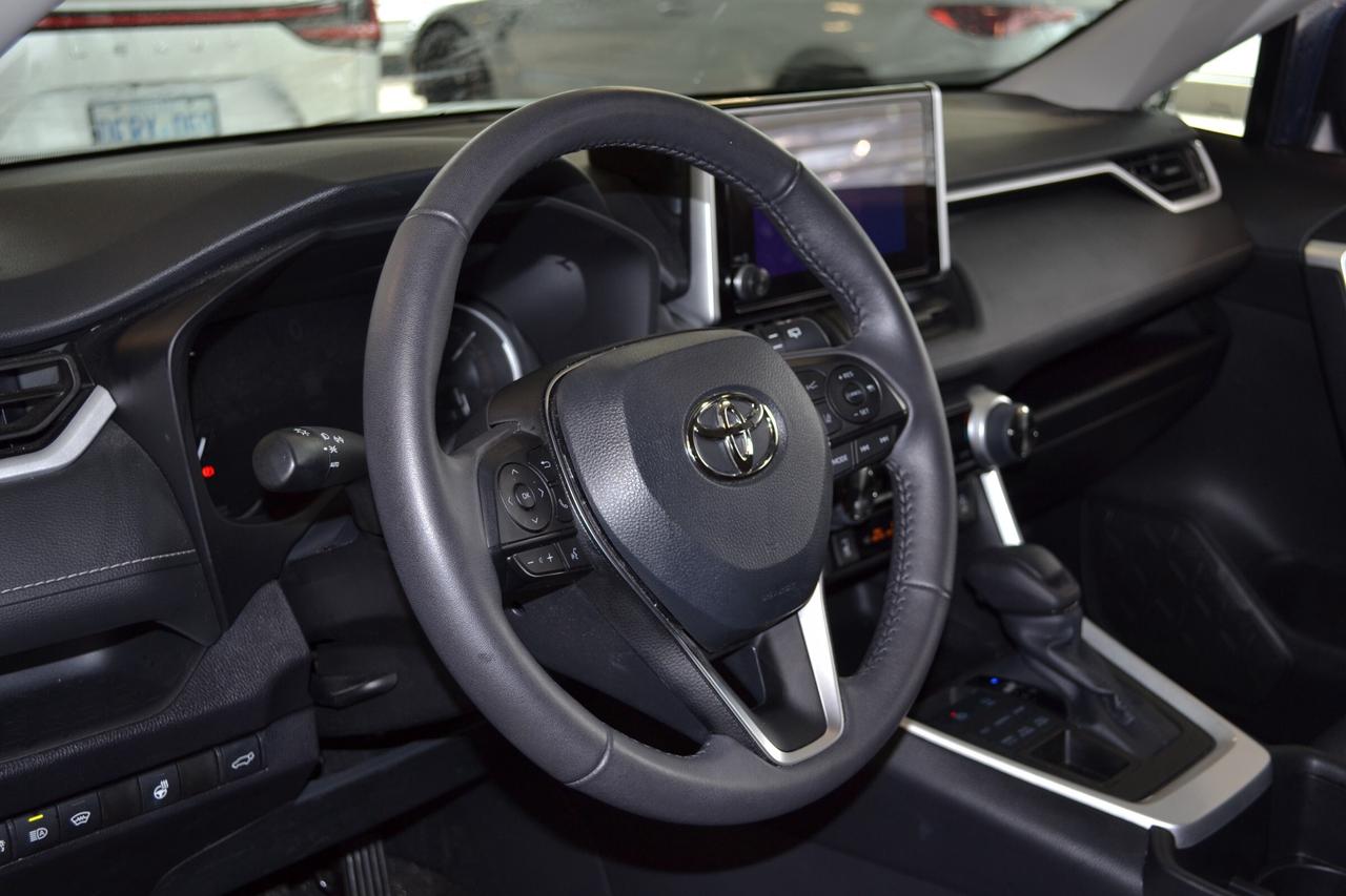 2024 Toyota RAV4 XLE Photo