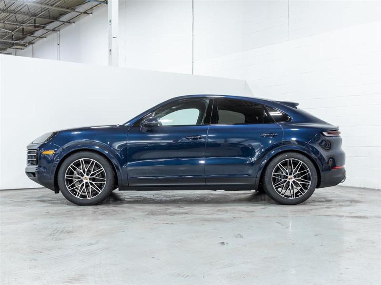 2026 Porsche Cayenne  Photo3