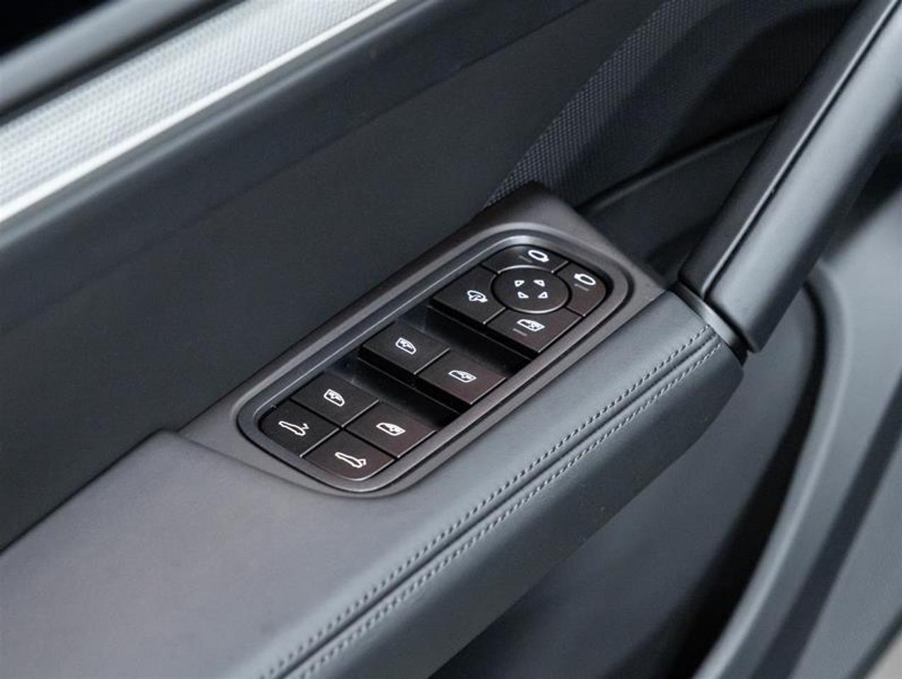 2026 Porsche Cayenne  Photo