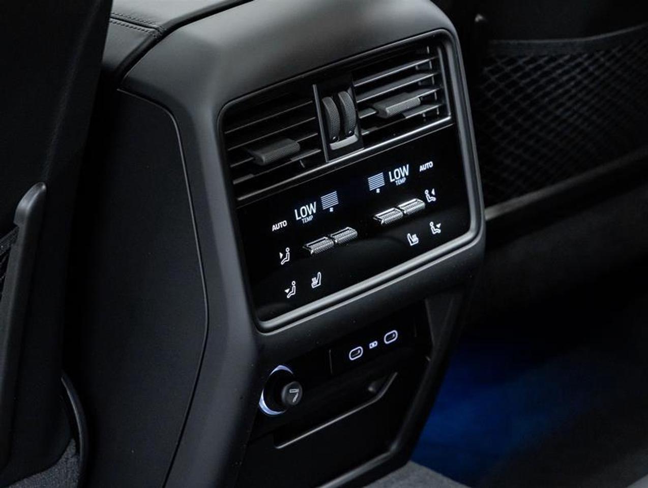 2026 Porsche Cayenne  Photo