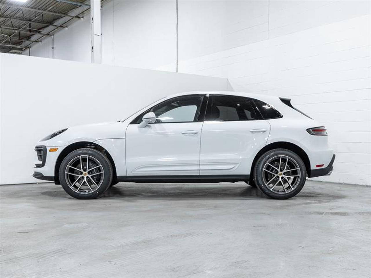 2026 Porsche Macan  Photo