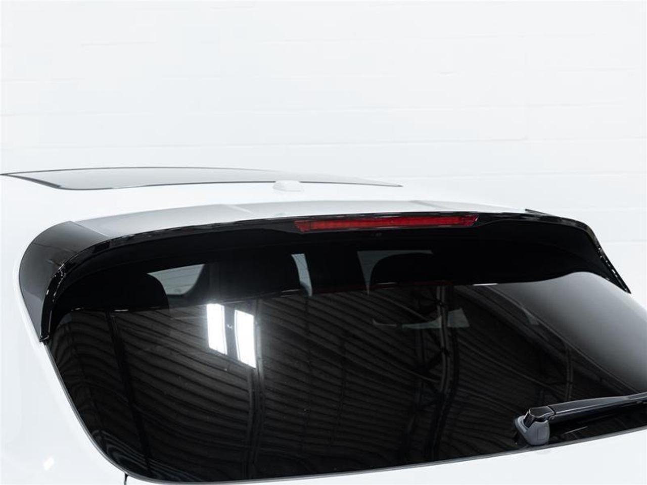 2026 Porsche Macan  Photo