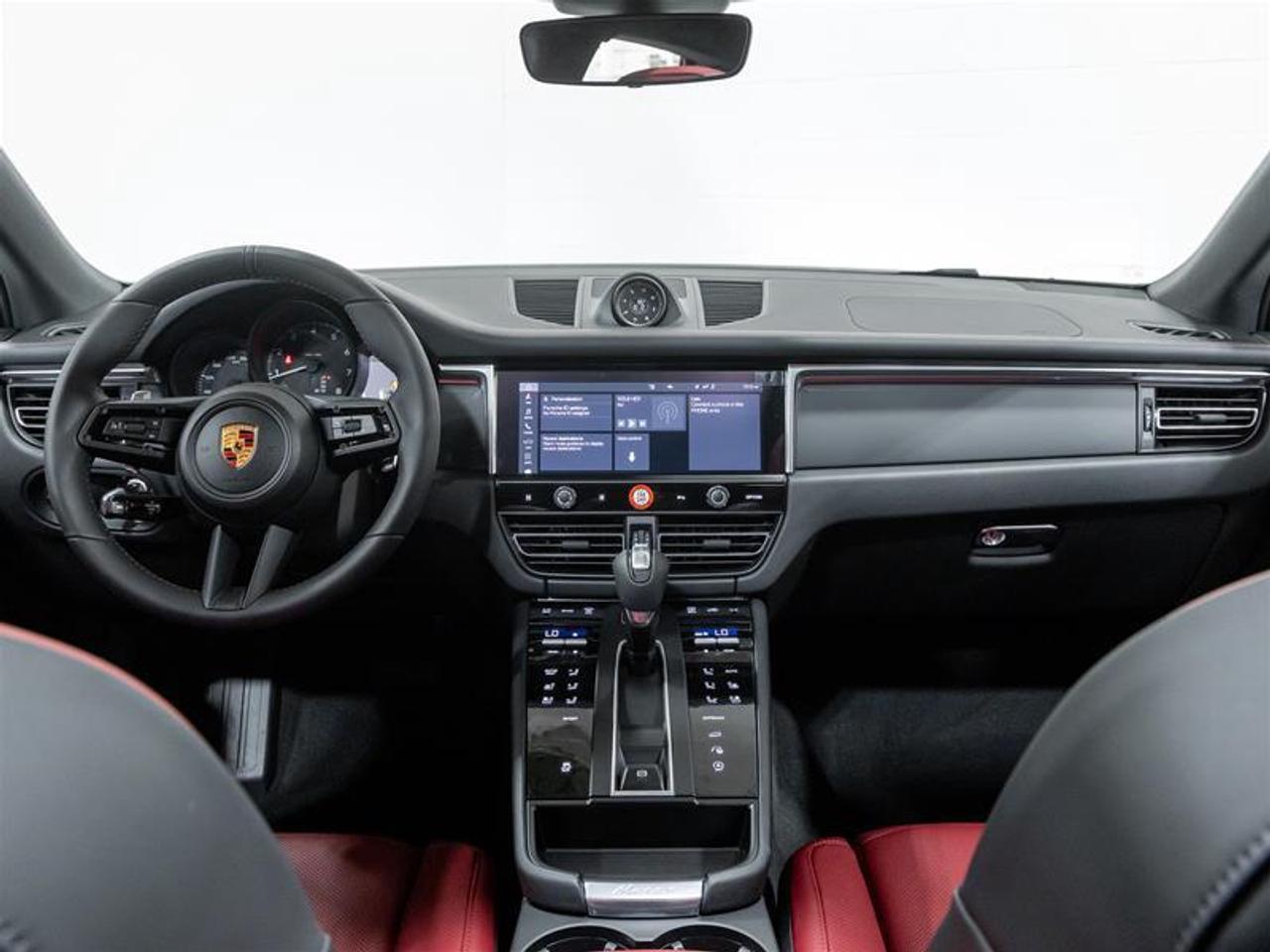 2026 Porsche Macan  Photo