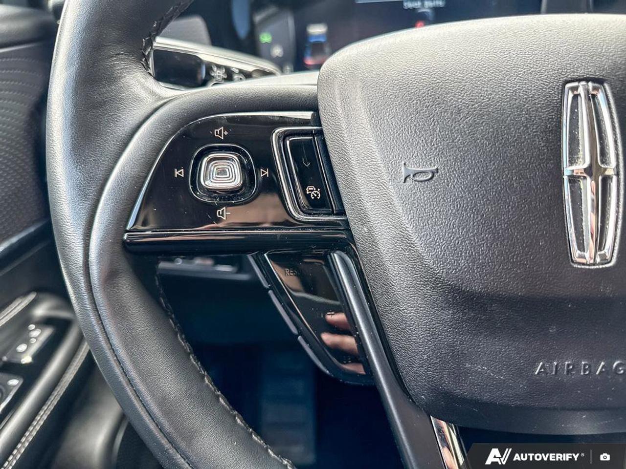 2023 Lincoln Corsair Reserve   201A   HTD STEER WHEEL   MOONROOF Photo