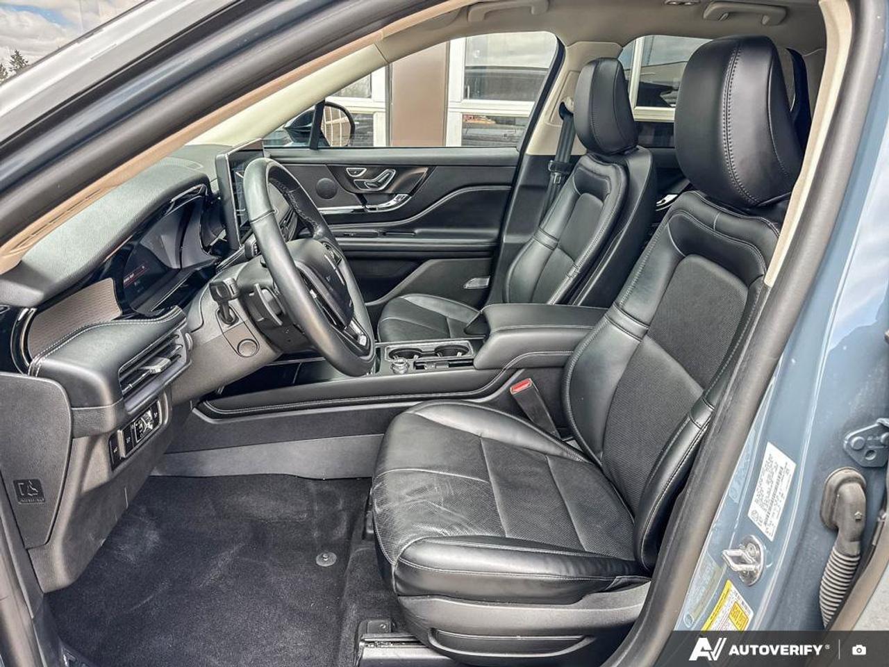 2023 Lincoln Corsair Reserve   201A   HTD STEER WHEEL   MOONROOF Photo