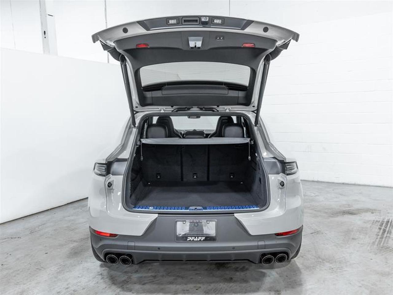 2026 Porsche Cayenne  Photo
