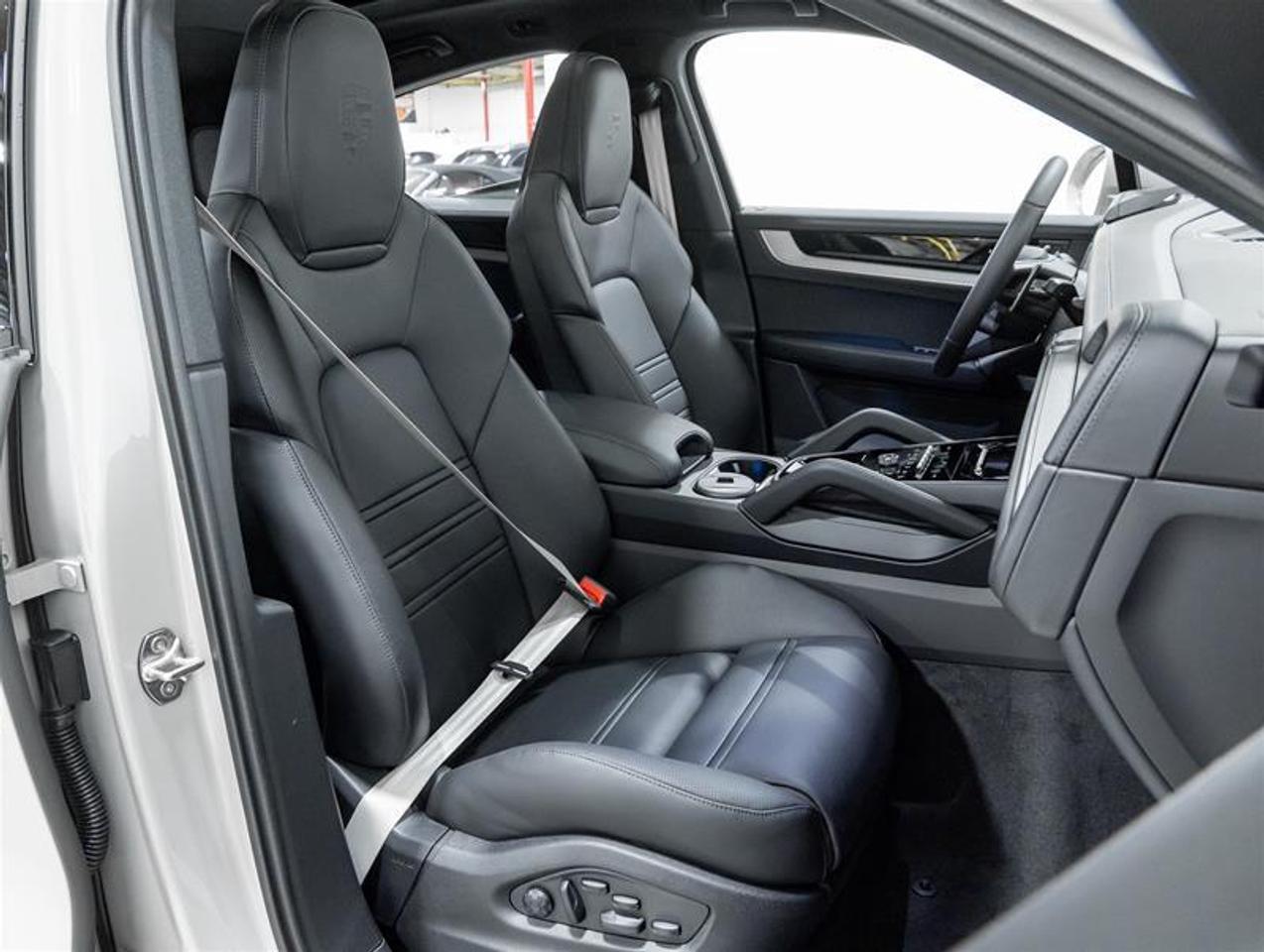 2026 Porsche Cayenne  Photo