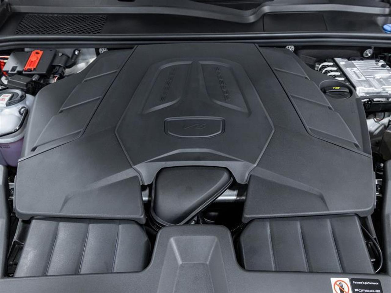 2026 Porsche Cayenne  Photo2
