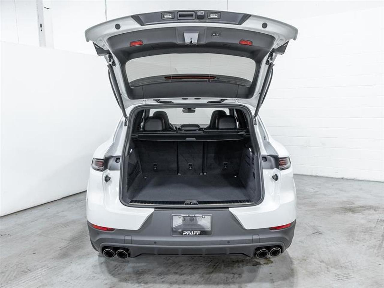 2026 Porsche Cayenne  Photo